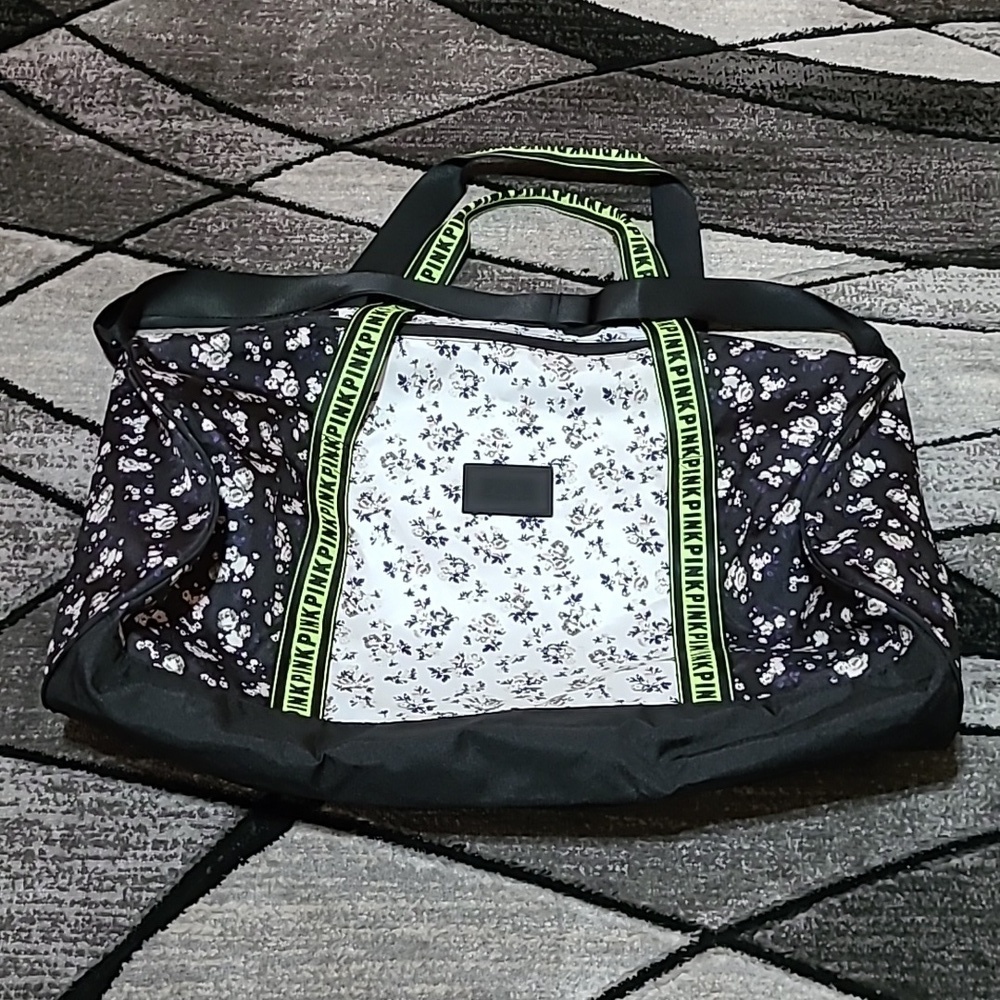VICTORIA SECRET PINK 2018 FLORAL DESIGN GETAWAY DUFFLE SHOULDER BAG